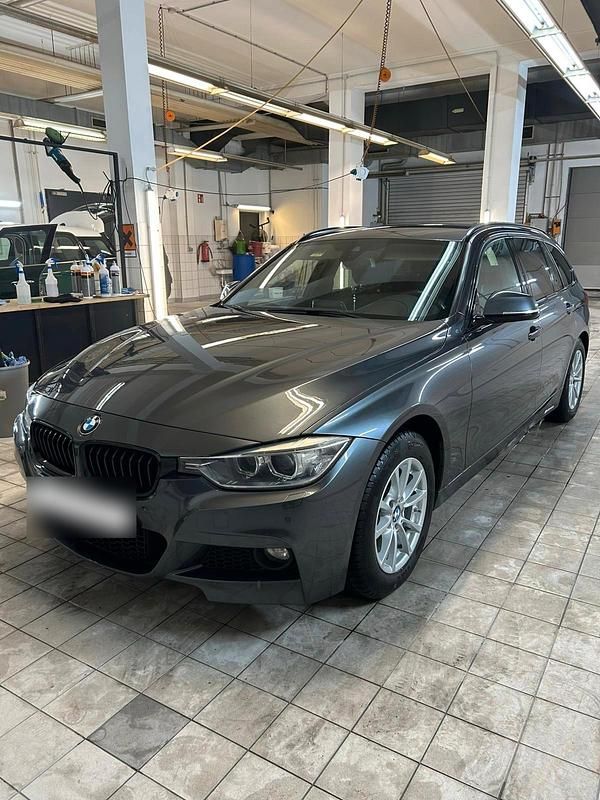 Gebraucht BMW 320 Comfort Edition 184 PS (135 kW) 2014 Grau Kombi