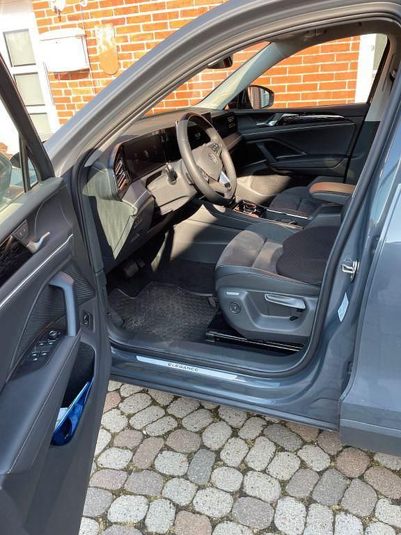 Gebraucht VW Tiguan 193 PS (141 kW) 2024 Grau SUV