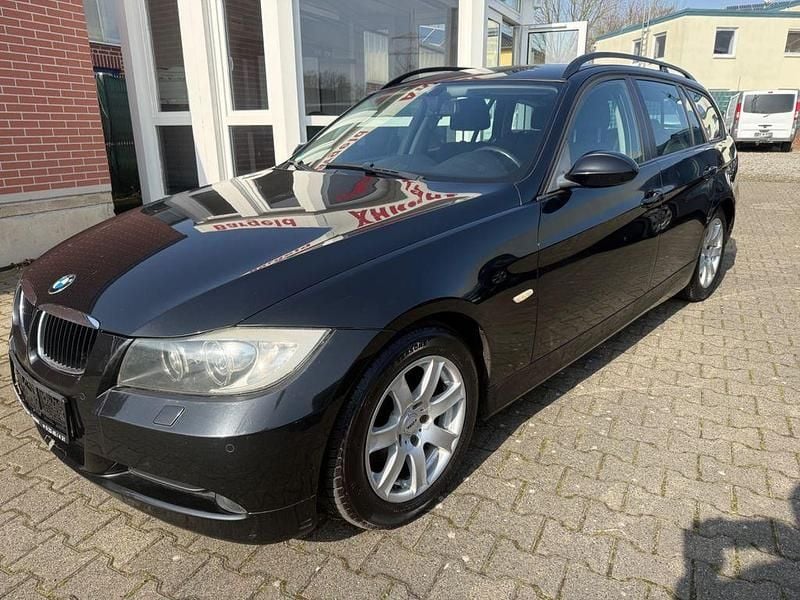 Gebraucht BMW 320 163 PS (119 kW) 2006 Schwarz Kombi