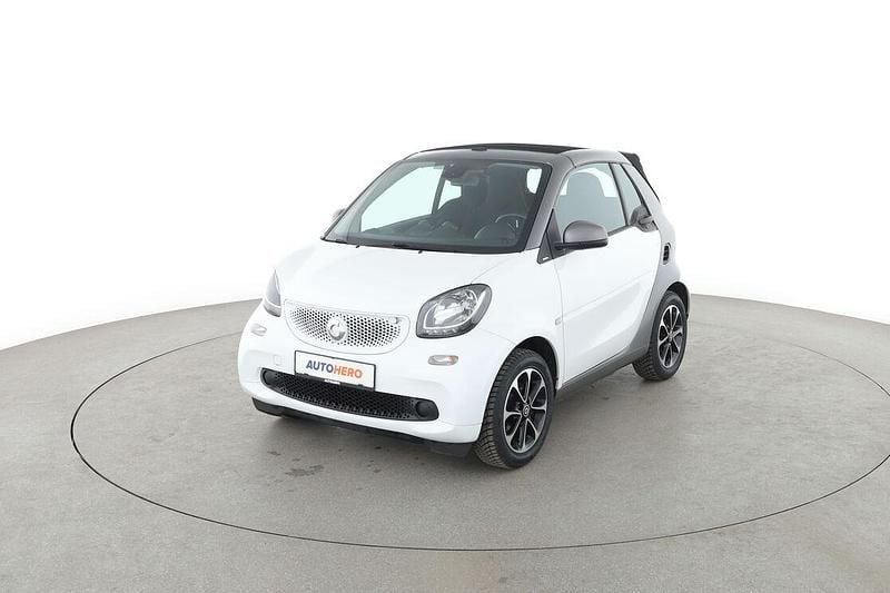 Grau Gebraucht 2017 Smart ForTwo Cabrio Basis Cabrio | 13.360 € (Fairer Preis) - Bild 1/3