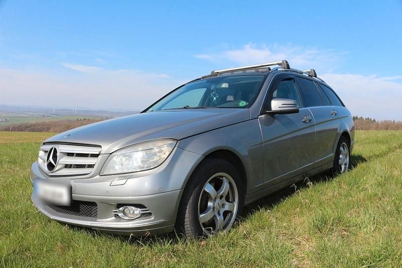 Gebraucht Mercedes 320 224 PS (164 kW) 2009 Grau Kombi