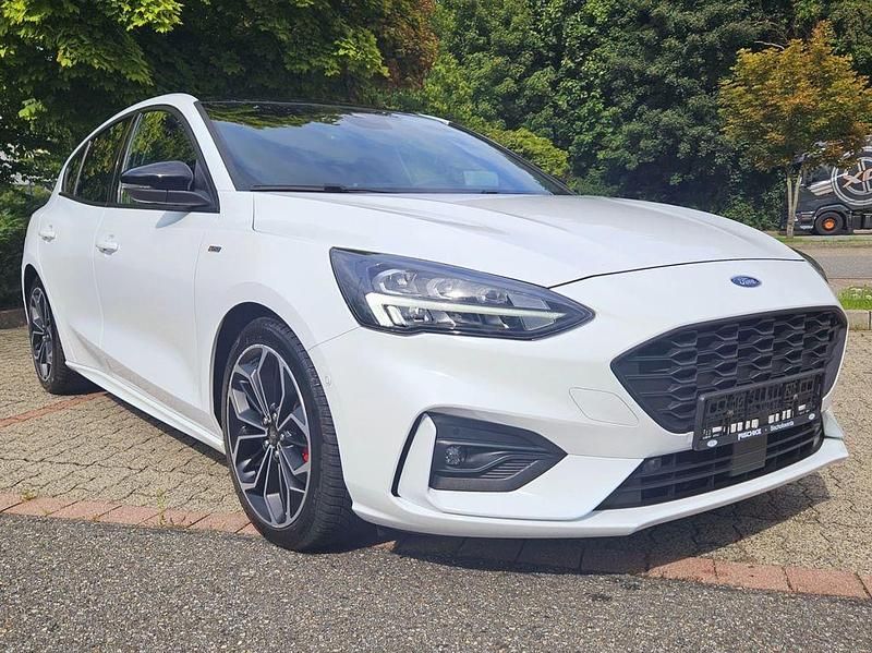Gebraucht Ford Focus ST-Line 150 PS (110 kW) 2020 Weiß Limousine