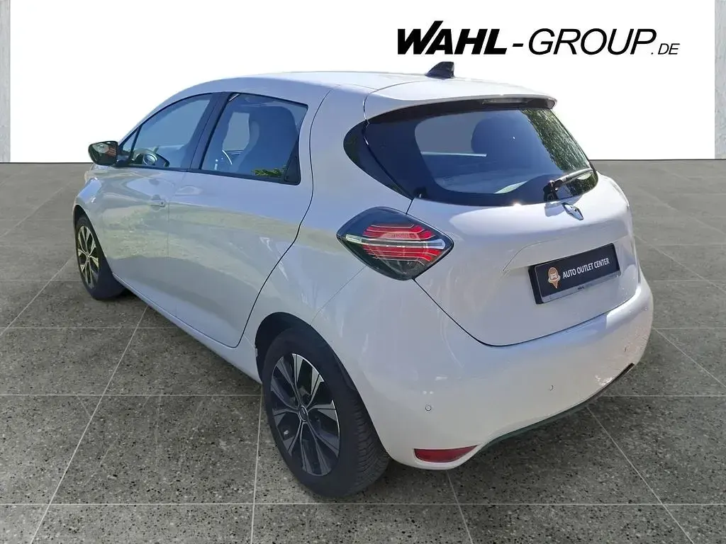 Second-hand Renault Zoe Evolution 50 kW (69 CP) 2022 Alb Hatchback