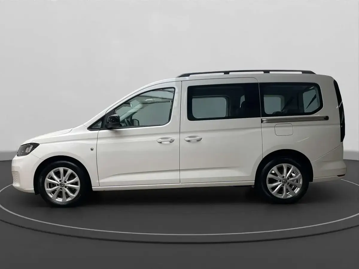 Gebraucht VW Caddy Maxi Life 122 PS (89 kW) 2023 Weiß Van / Kleinbus