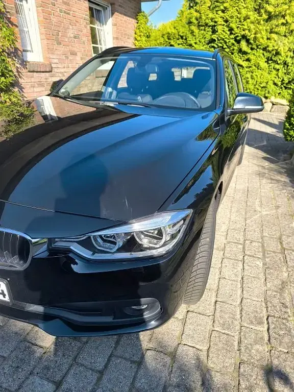 Gebraucht BMW 318 150 PS (110 kW) 2018 Schwarz Kombi