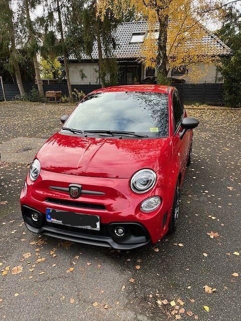 Rot Gebraucht 2023 Abarth 595 Kleinwagen | 23.800 € (Fairer Preis) - Bild 1/4