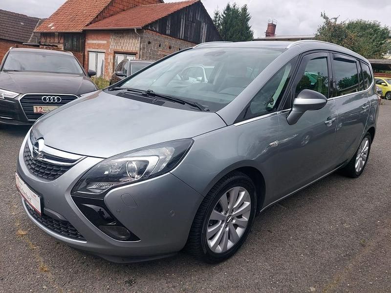 Grau Gebraucht 2013 Opel Zafira Tourer Innovation Van / Kleinbus | 8.990 € (Fairer Preis) - Bild 1/4