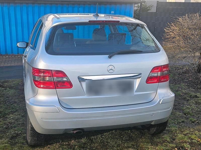 Gebraucht Mercedes B170 116 PS (85 kW) 2007 Silber Van / Kleinbus