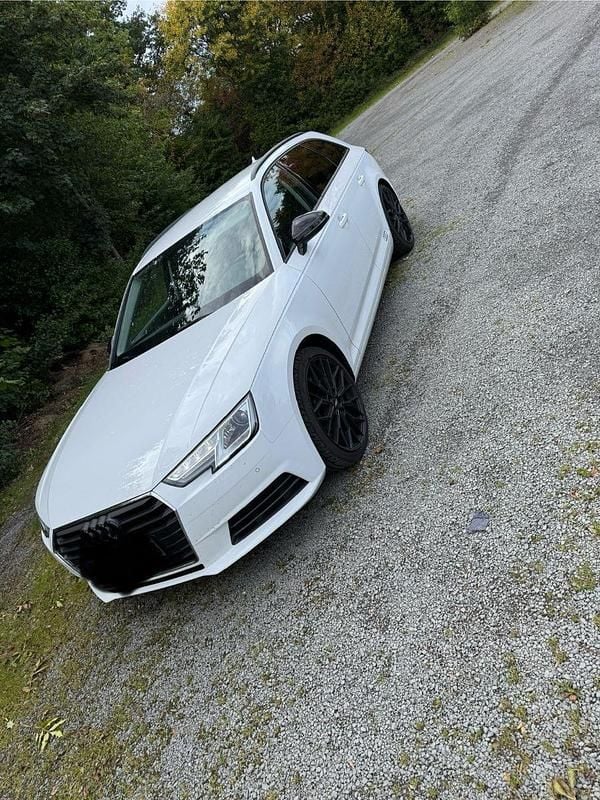 Weiß Gebraucht 2019 Audi A4 Ambiente Kombi | 20.500 € (Fairer Preis) - Bild 1/4