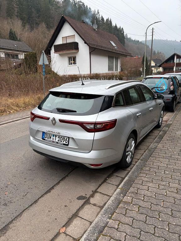 Gebraucht Renault Mégane IV LIMITED 116 PS (85 kW) 2019 Silber Limousine