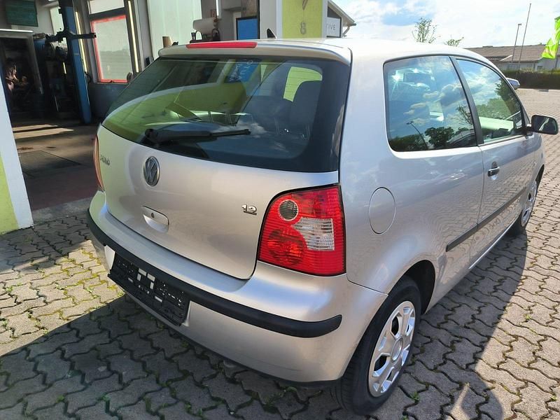 Gebraucht VW Polo 64 PS (47 kW) 2003 Silber Kleinwagen