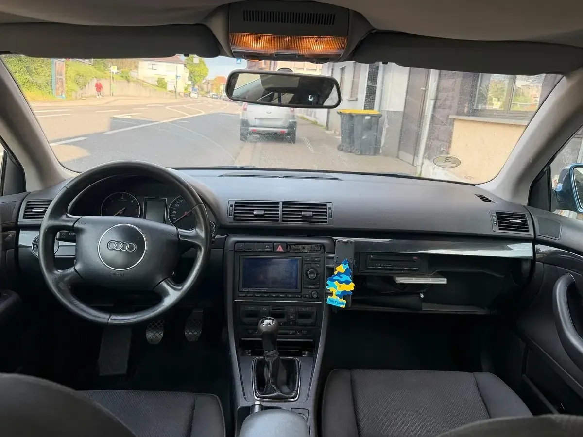 Gebraucht Audi A4 131 PS (96 kW) 2004 Blau Limousine