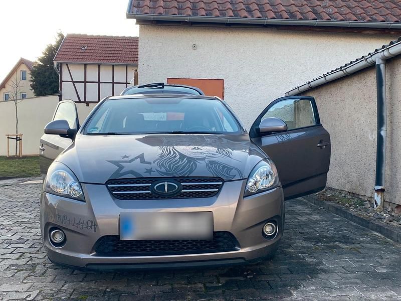 Gebraucht Kia ProCeed EX 143 PS (105 kW) 2008 Grau Kleinwagen