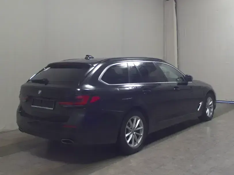 Używany BMW 520 Performance 190 KM (139 kW) 2023 Czarny Kombi