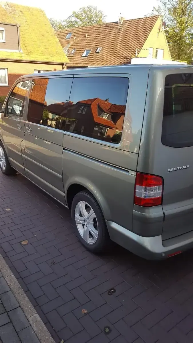Gebraucht VW Multivan 174 PS (127 kW) 2007 Grün Van / Kleinbus