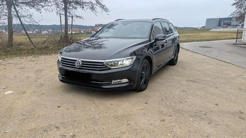Schwarz Gebraucht 2018 VW Passat Comfortline Kombi | 10.500 € (Superpreis) - Bild 1/4