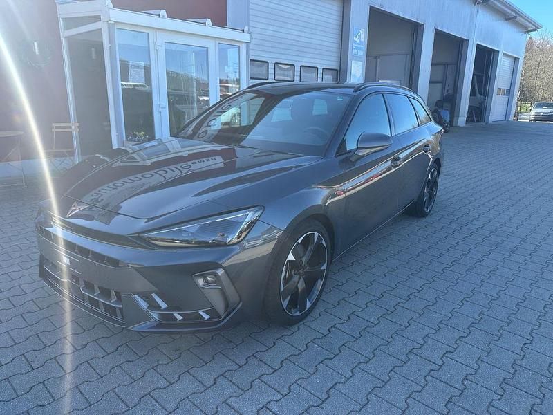 Second-hand Cupra Leon 150 CP (110 kW) 2024 Gri Berlinǎ