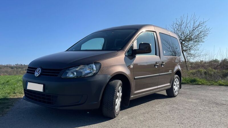 Braun Gebraucht 2013 VW Caddy Edition Van / Kleinbus | 8.999 € (Fairer Preis) - Bild 1/4