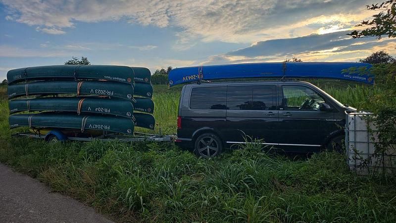 Grau Gebraucht 2017 VW Multivan Van | 30.000 € (Guter Preis) - Bild 1/4