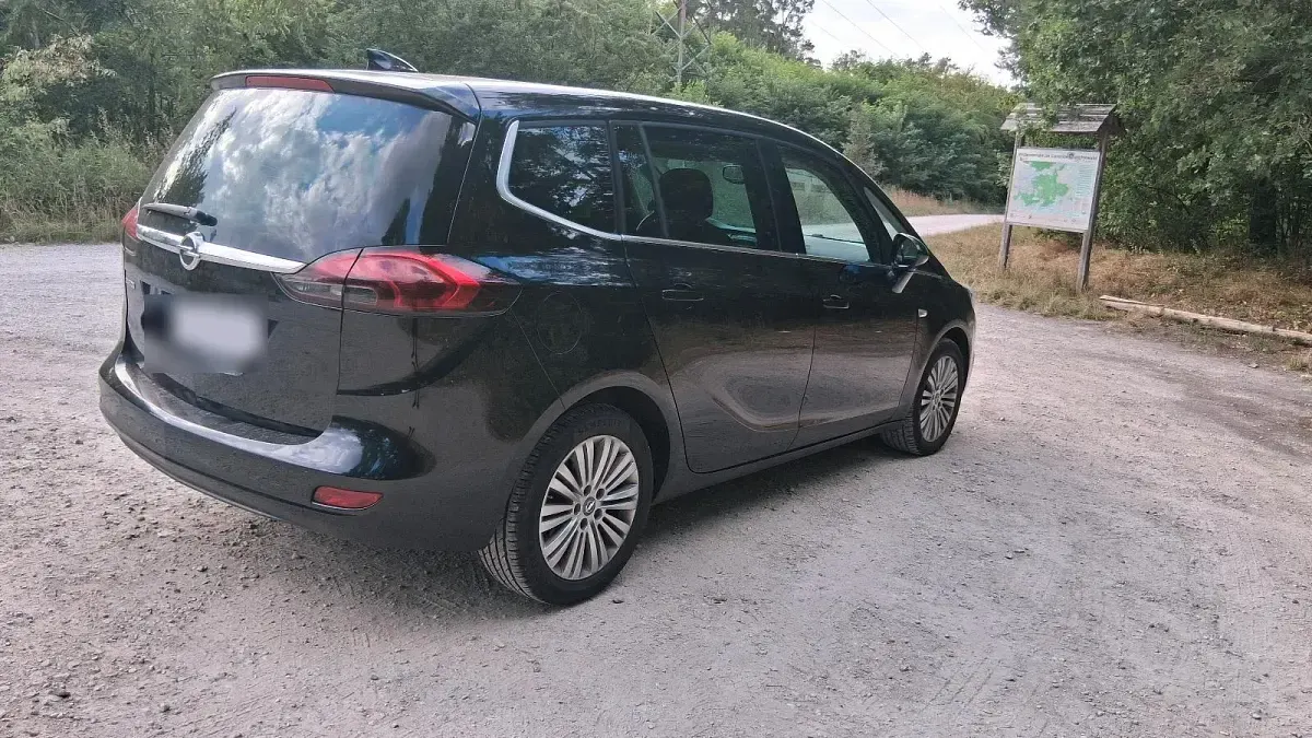 Gebraucht Opel Zafira 134 PS (98 kW) 2017 Schwarz Van / Kleinbus