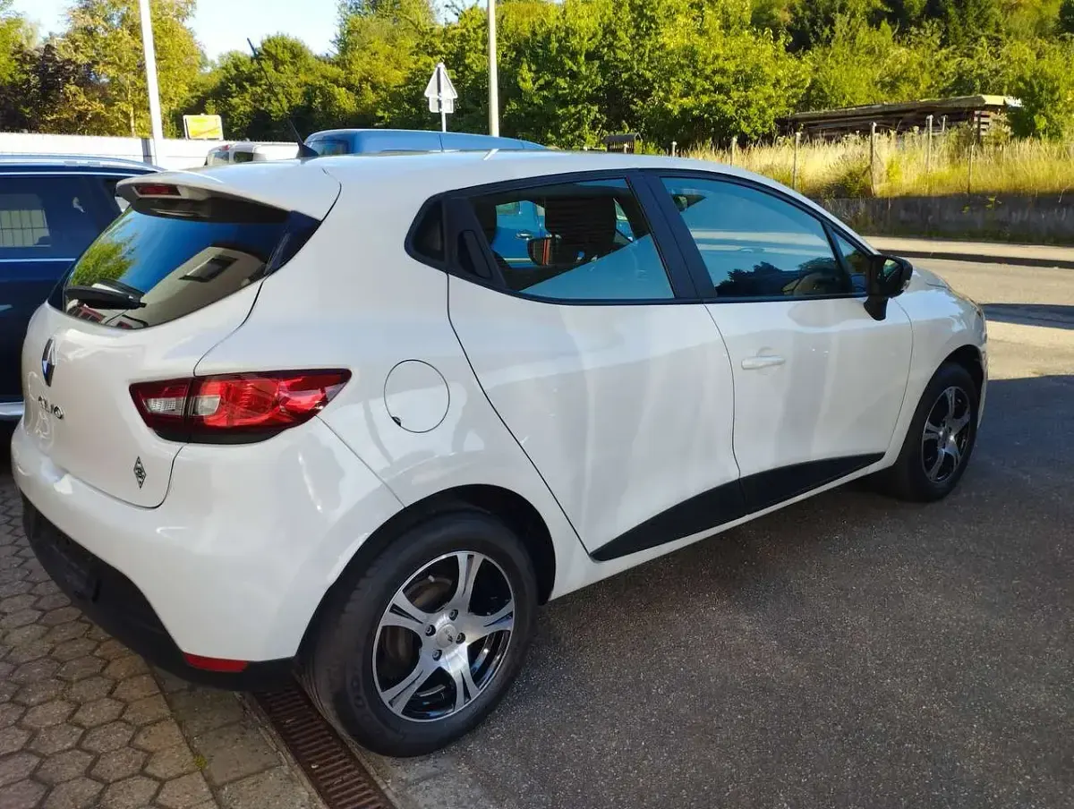 Gebraucht Renault Clio LIMITED 73 PS (53 kW) 2015 Other Kleinwagen