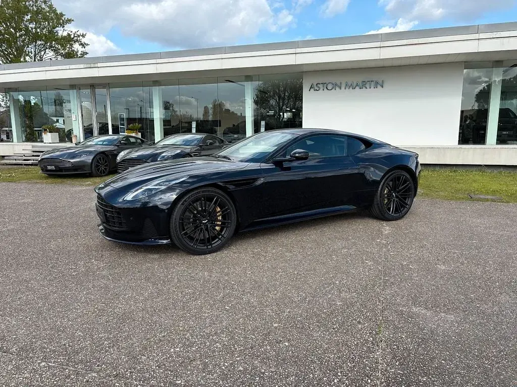 Neu Aston Martin DB12 680 PS (500 kW) 2026
