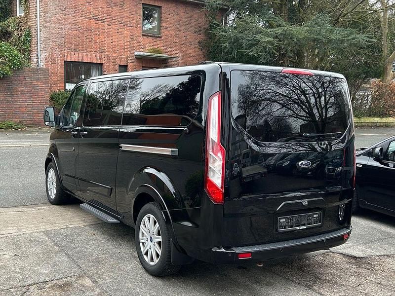 Gebraucht Ford Transit 170 PS (125 kW) 2017 Schwarz Kombi