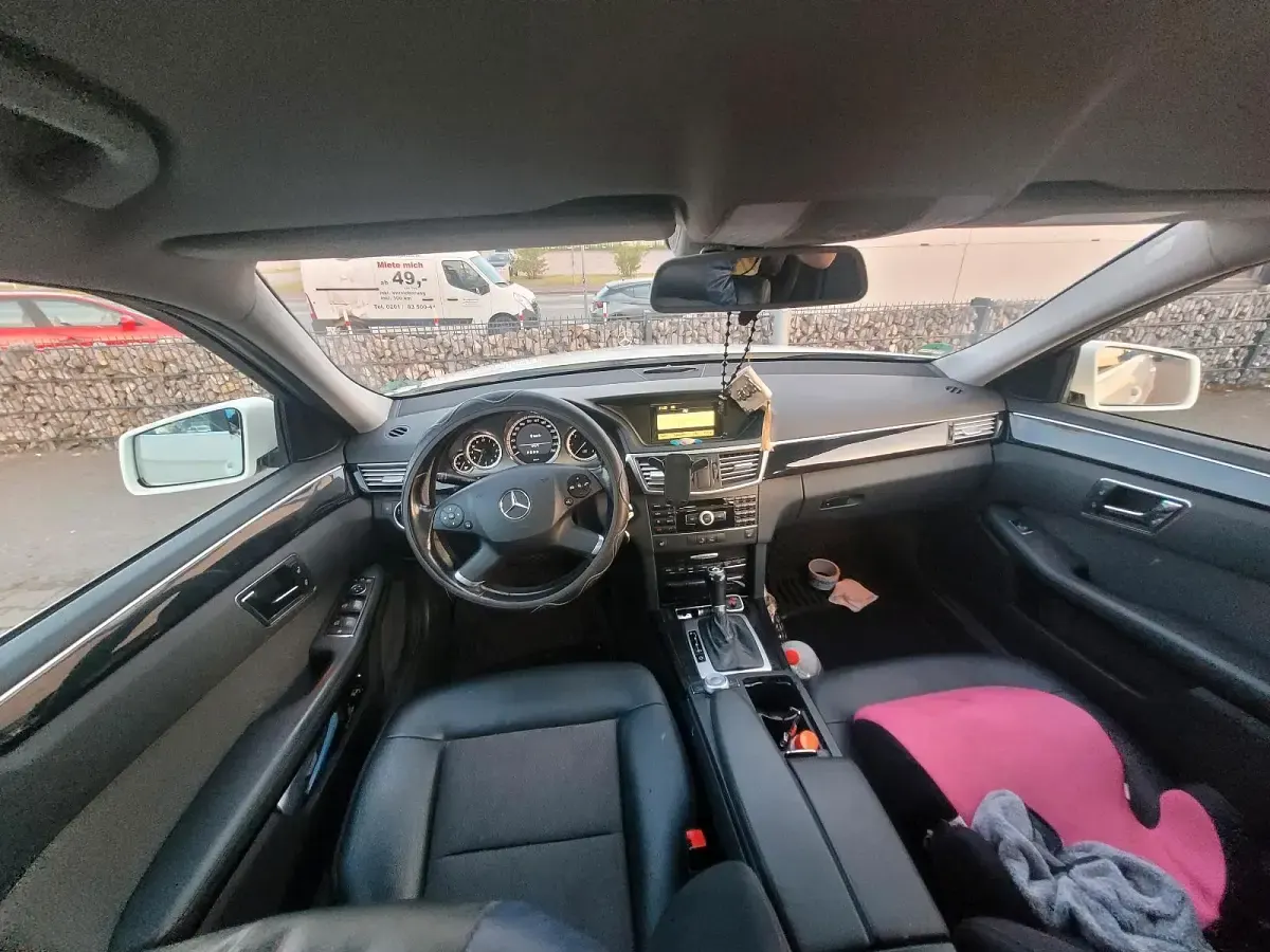 Gebraucht Mercedes E220 2011 Weiß Kombi