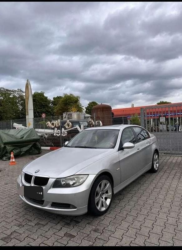 Gebraucht BMW 320 170 PS (125 kW) 2008 Limousine