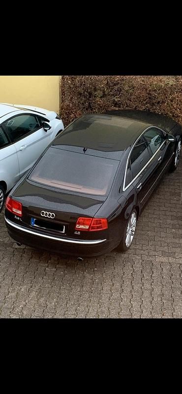 Schwarz Gebraucht 2006 Audi A8 Limousine | 9.000 € (Etwas zu teuer) - Bild 1/3