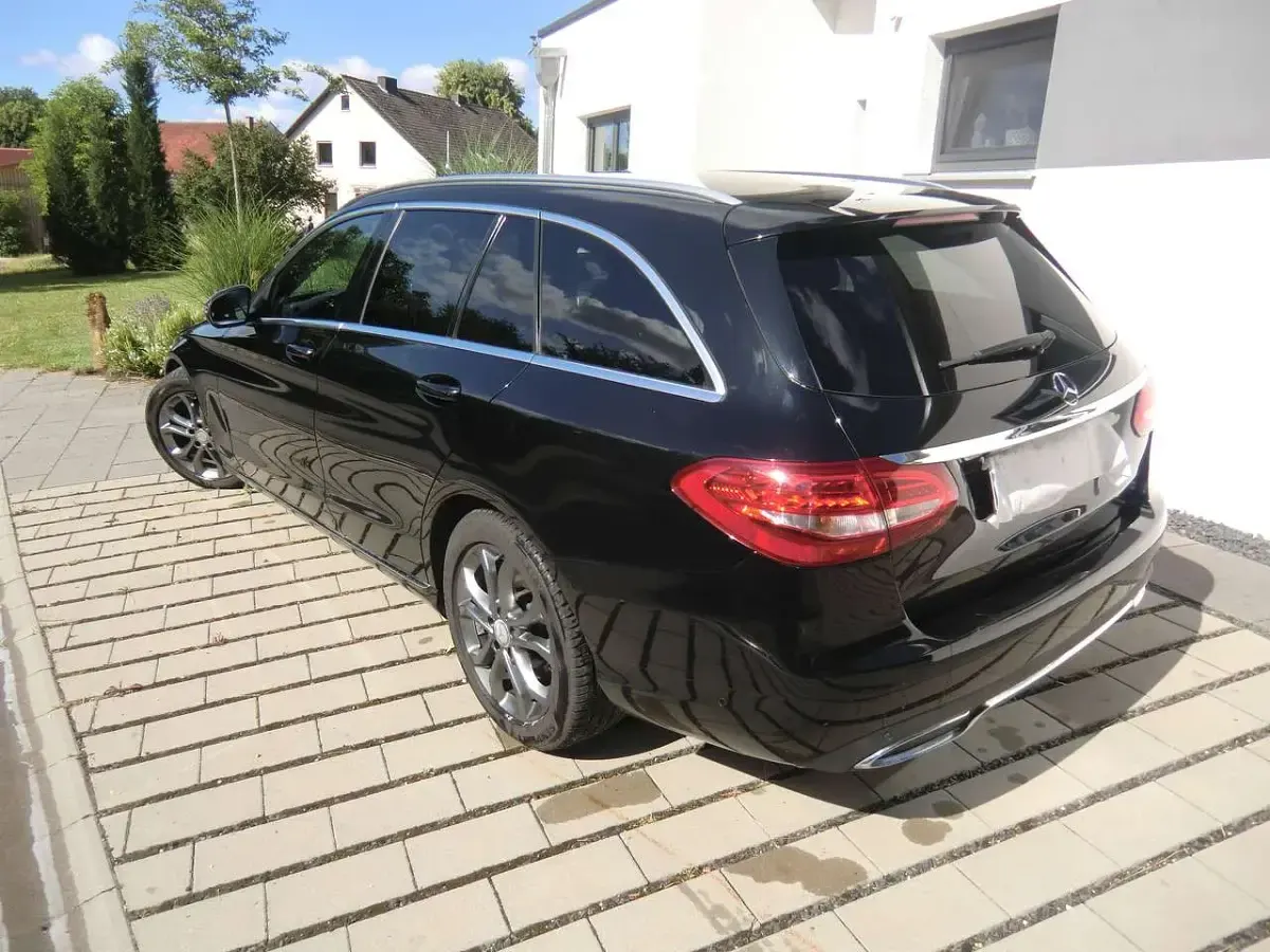 Gebraucht Mercedes C200 Avantgarde 136 PS (100 kW) 2015 Schwarz Kombi