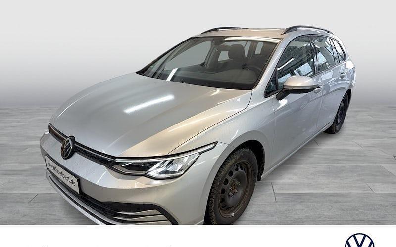 Gebraucht VW Golf VIII Life 150 PS (110 kW) 2022 Reflexsilber metallic Kombi