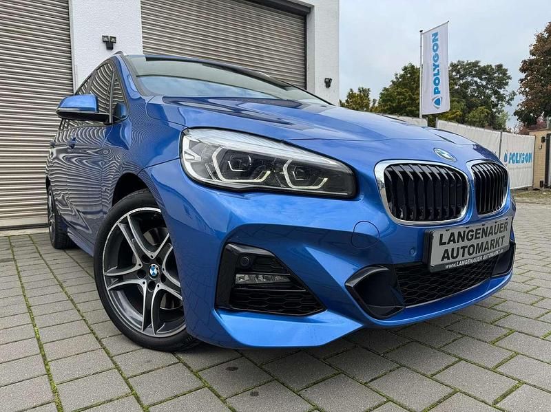 Blau Gebraucht 2018 BMW 220 M Sport Kombi | 14.999 € (Fairer Preis) - Bild 1/4