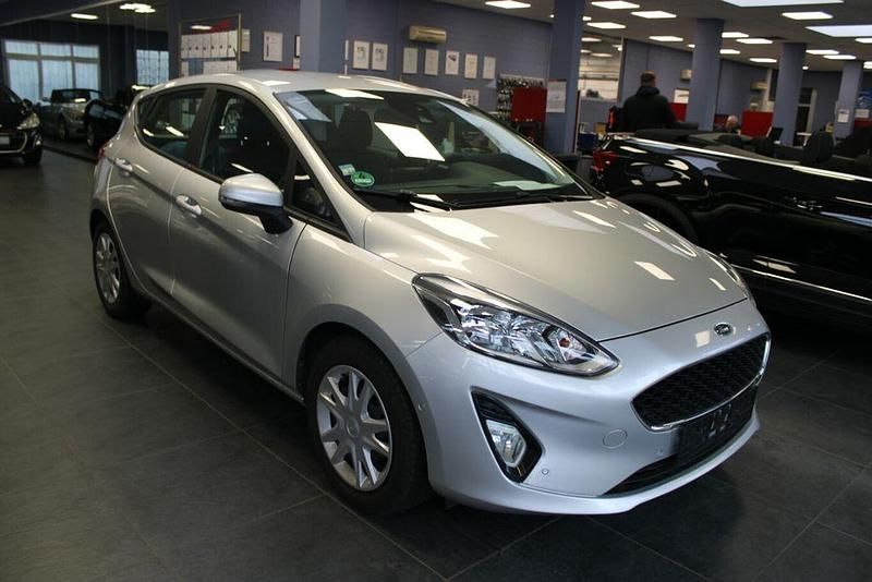Silber Gebraucht 2018 Ford Fiesta Cool & Connect Kleinwagen | 7.980 € (Fairer Preis) - Bild 1/4