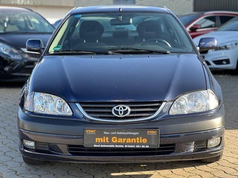 Gebraucht Toyota Avensis Sol 129 PS (94 kW) 2001 Blau Limousine