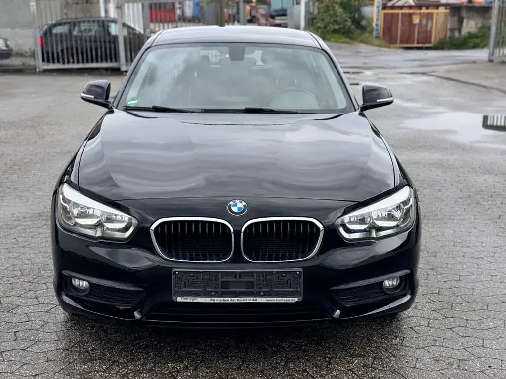 Gebraucht BMW 116 Sport Line 116 PS (85 kW) 2015 Schwarz Kleinwagen