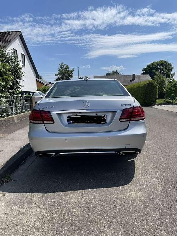 Gebraucht Mercedes E400 Elegance 333 PS (244 kW) 2013 Silber Limousine