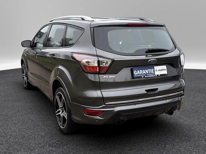 Gebraucht Ford Kuga ST-Line 150 PS (110 kW) 2019 Grau SUV