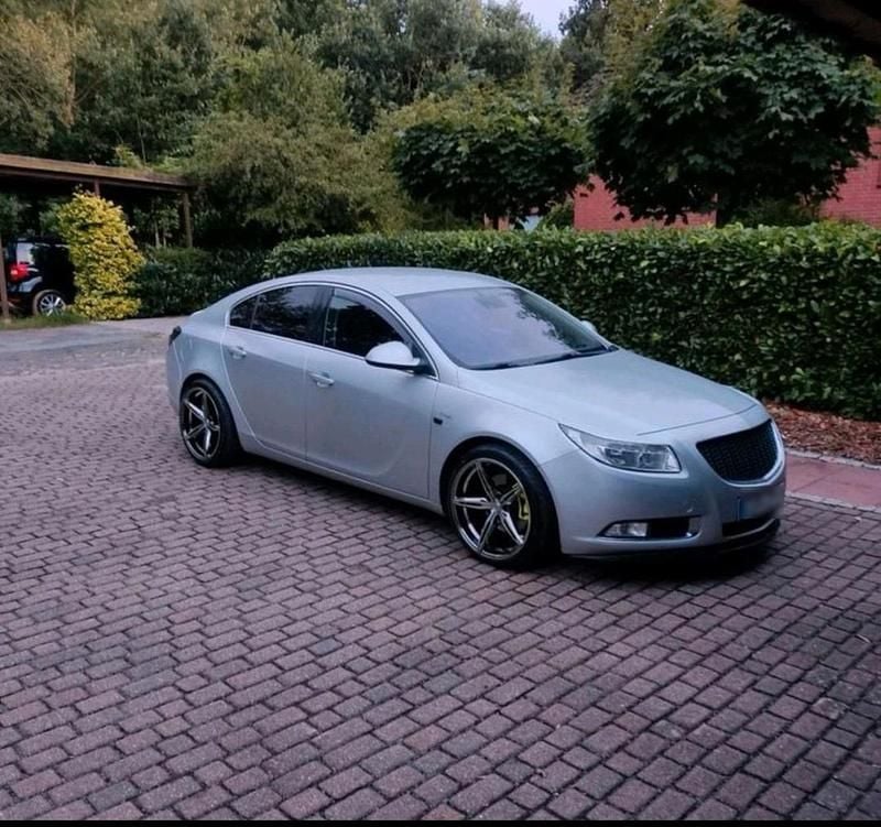 Gebraucht Opel Insignia 220 PS (161 kW) 2008 Silber Limousine