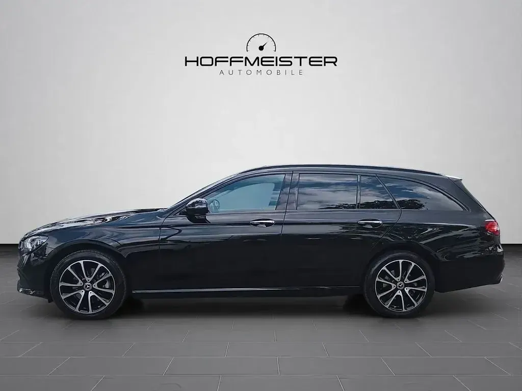 Gebraucht Mercedes E220 Night 200 PS (147 kW) 2022 Schwarz Limousine