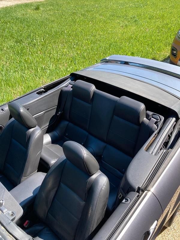 Second-hand Ford Mustang 212 CP (155 kW) 2006 Gri Cabrio