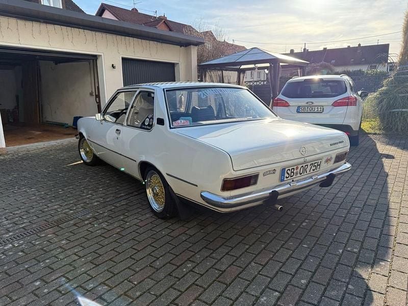 Gebraucht Opel Rekord 60 PS (44 kW) 1975 Weiß Coupé