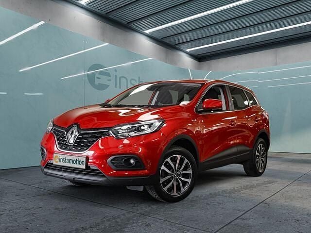 Gebraucht Renault Kadjar Play 140 PS (102 kW) 2022 Rot SUV