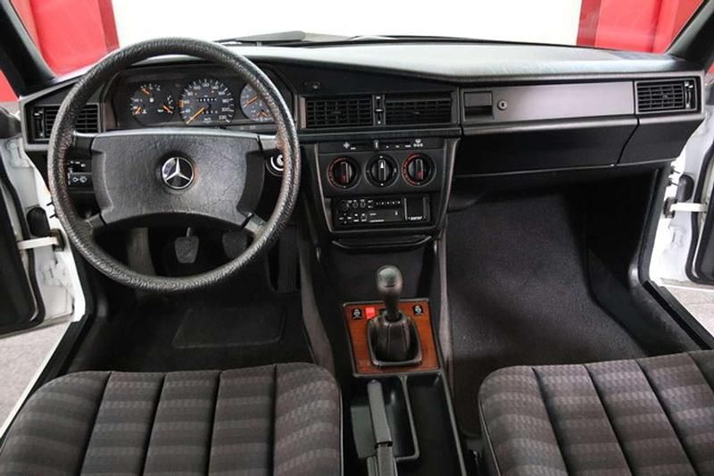 Gebraucht Mercedes 190 109 PS (80 kW) 1990 Weiß Limousine