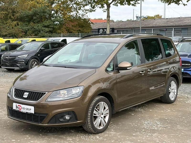 Braun Gebraucht 2013 Seat Alhambra Style Van / Kleinbus | 9.300 € (Guter Preis) - Bild 1/4