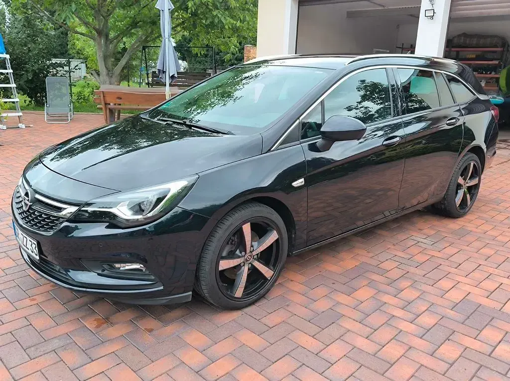Gebraucht Opel Astra Innovation 136 PS (100 kW) 2019 Blau Kombi