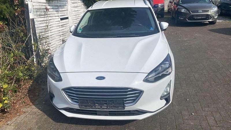 Gebraucht Ford Focus Titanium 150 PS (110 kW) 2020 Weiß Limousine