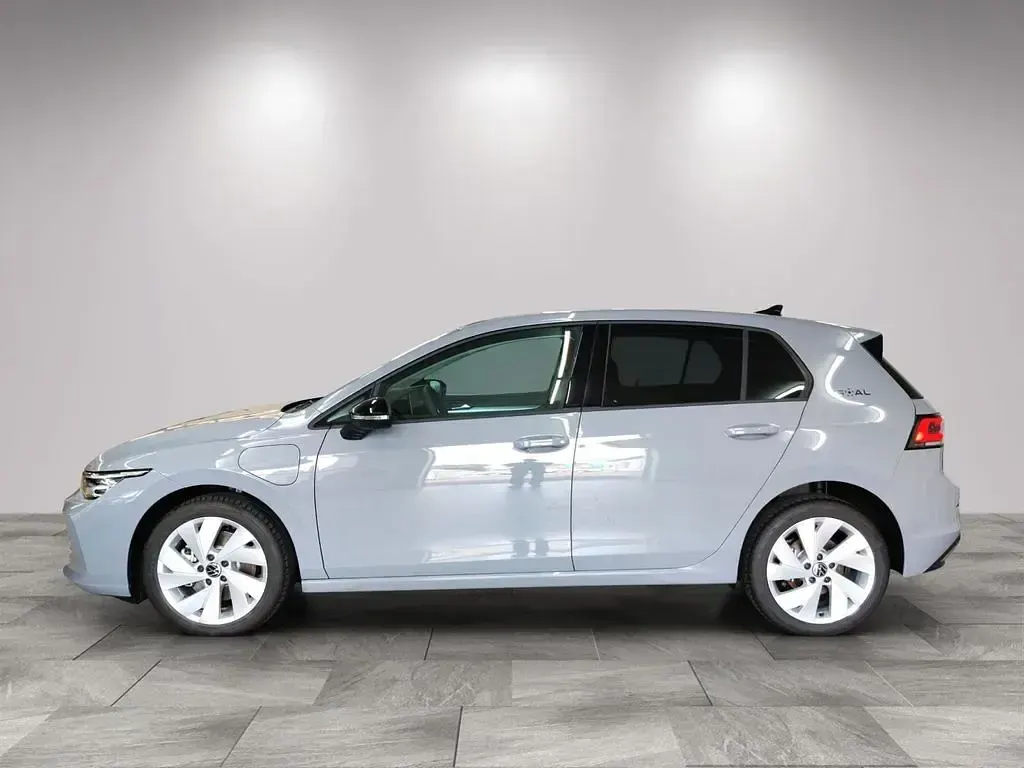 Gebraucht VW Golf VIII Goal 204 PS (150 kW) 2025 Grau Limousine