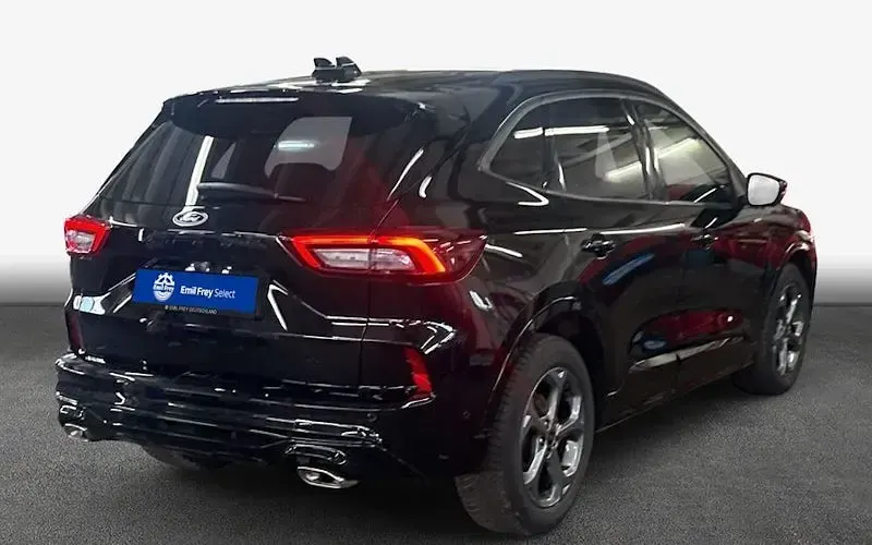 Używany Ford Kuga ST-Line X 151 KM (111 kW) 2025 Czarny SUV