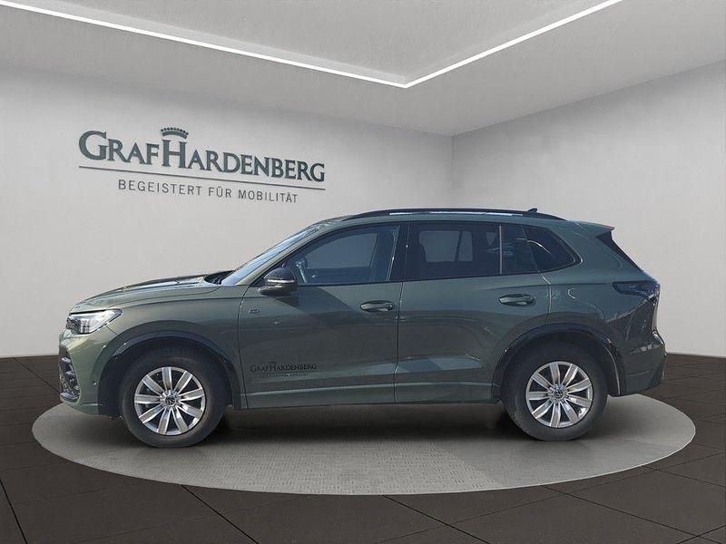 Gebraucht VW Tiguan R-line 150 PS (110 kW) 2025 Grün SUV